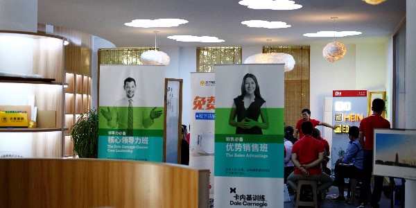 戶外噴繪寫真的防護要求有哪些？-和印愛歐圖文